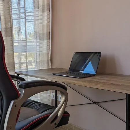 Galeon Sea View شقة *