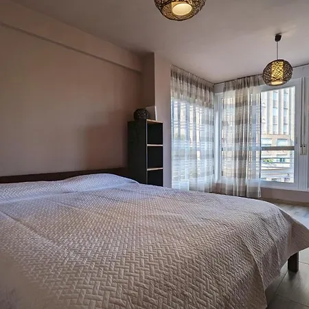 Galeon Sea View شقة *